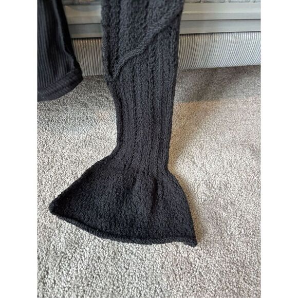 NWT FREE PEOPLE CUFFING SEASON TOP IN BLACK, $80 Small C5 - Picture 7 of 9